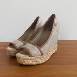 TORY BURCH Majorca Espadrille Wedge in Caramel Leather/Wheat Linen Size 38